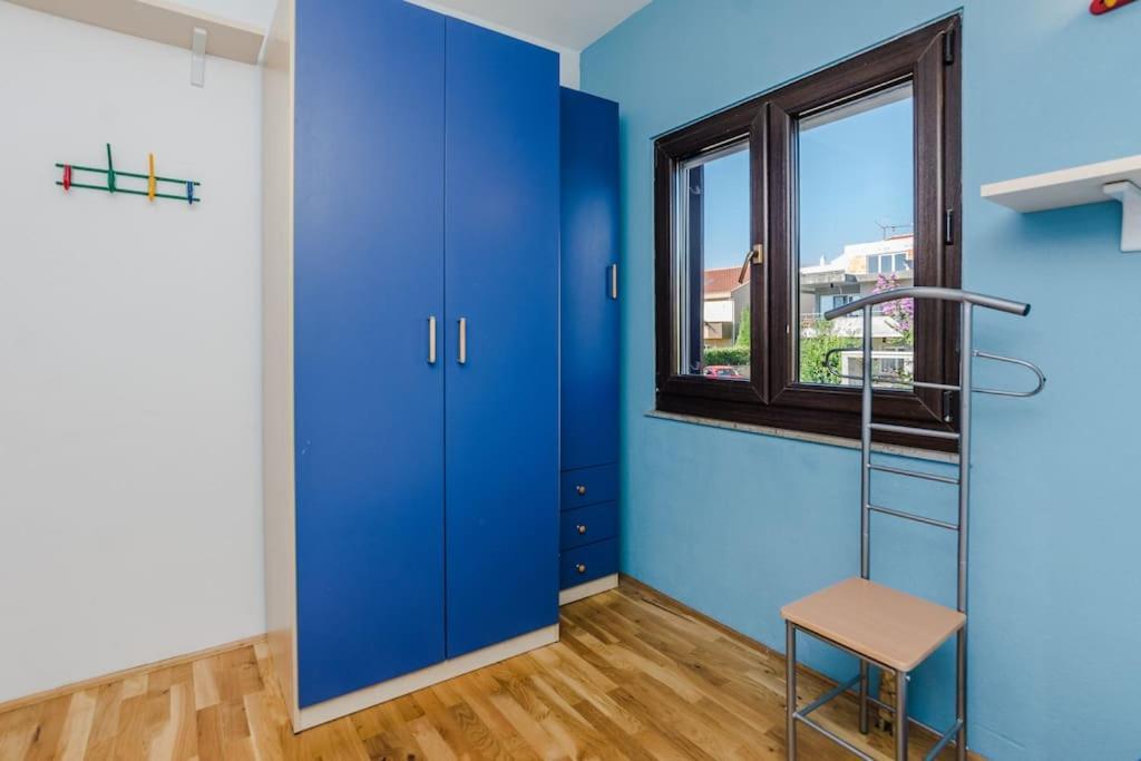 Apartment Roko - Up To 4 People With Free Parking Zara Esterno foto