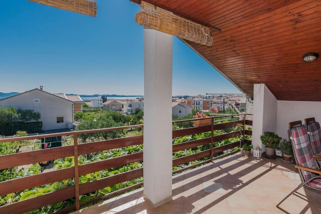 Apartment Roko - Up To 4 People With Free Parking Zara Esterno foto